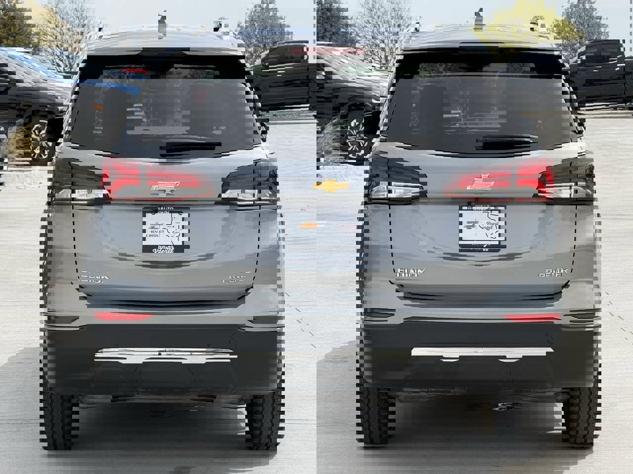 Used 2024 Chevrolet Equinox Premier image 3