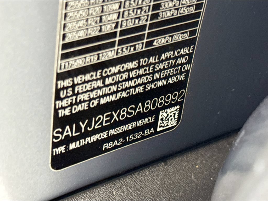 Used 2025 Land Rover Range Rover Velar S AWD/4WD image 34