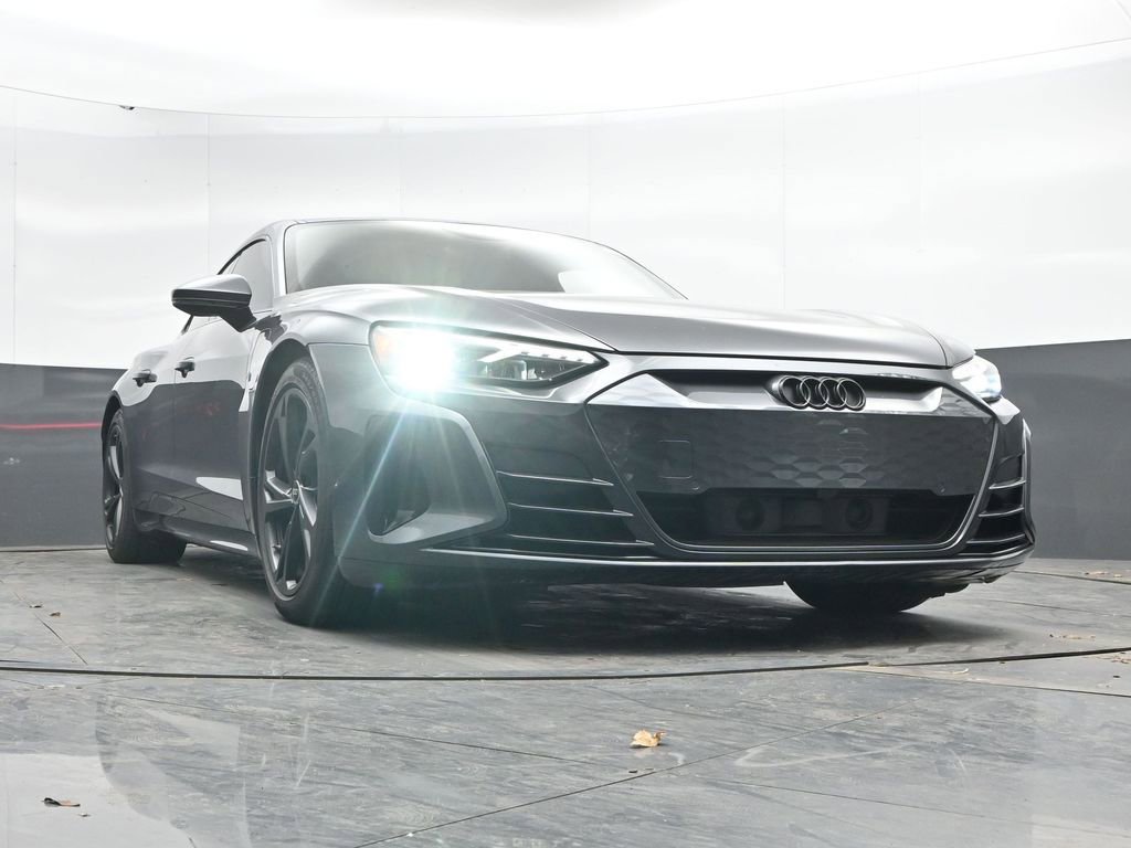 Used 2023 Audi e-tron GT Premium Plus image 46