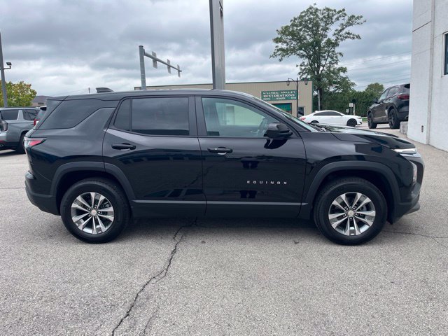 New 2027 Chevrolet Equinox LT w/ Convenience Package II AWD/4WD image 6