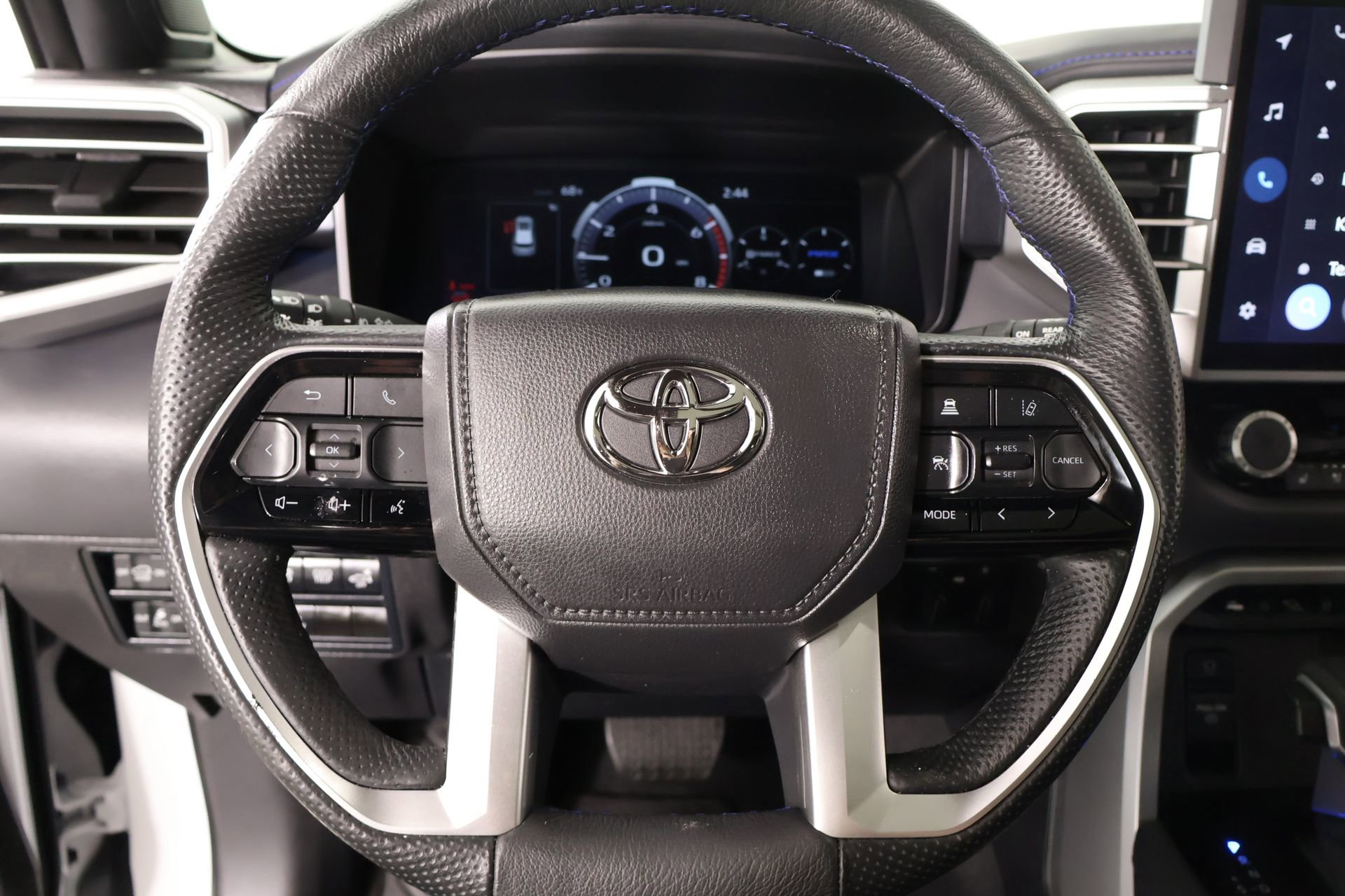 Used 2024 Toyota Sequoia Platinum AWD/4WD image 3
