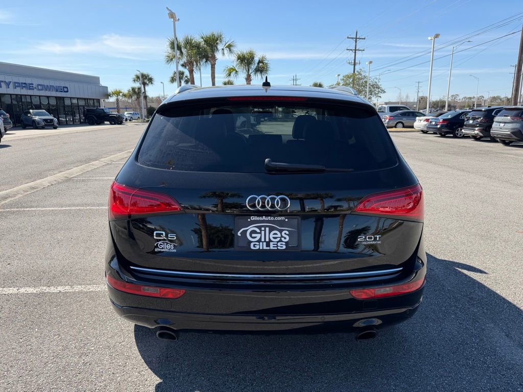Used 2017 Audi Q5 2.0T Premium Plus w/ Technology Package image 4