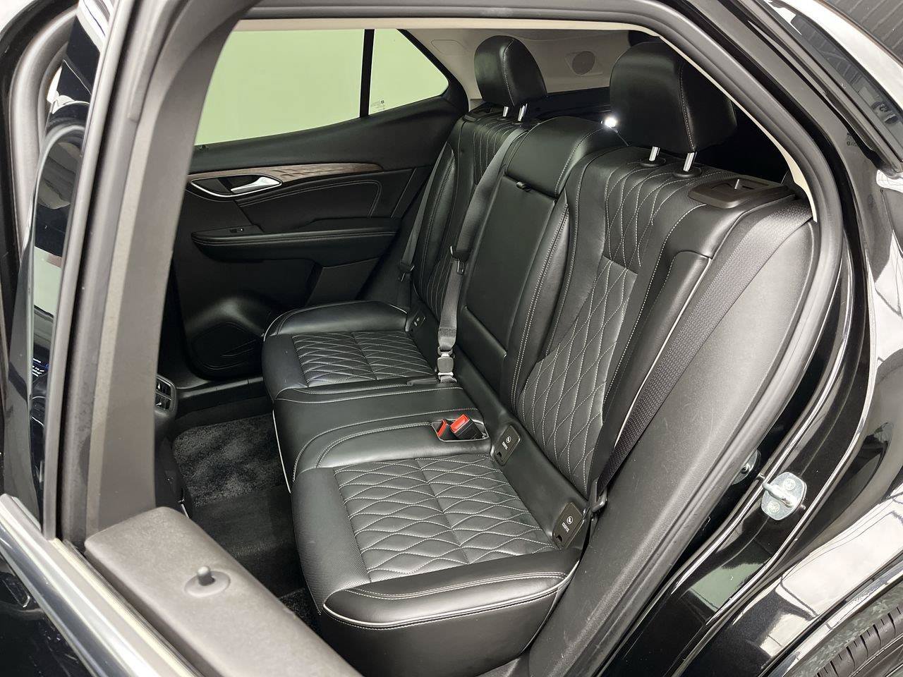 Certified 2023 Buick Envision Avenir AWD/4WD image 11