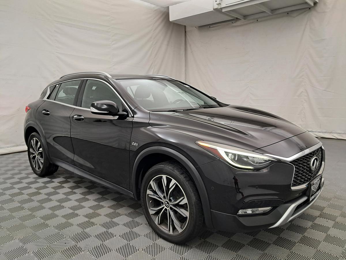 Used 2018 INFINITI QX30 AWD image 3