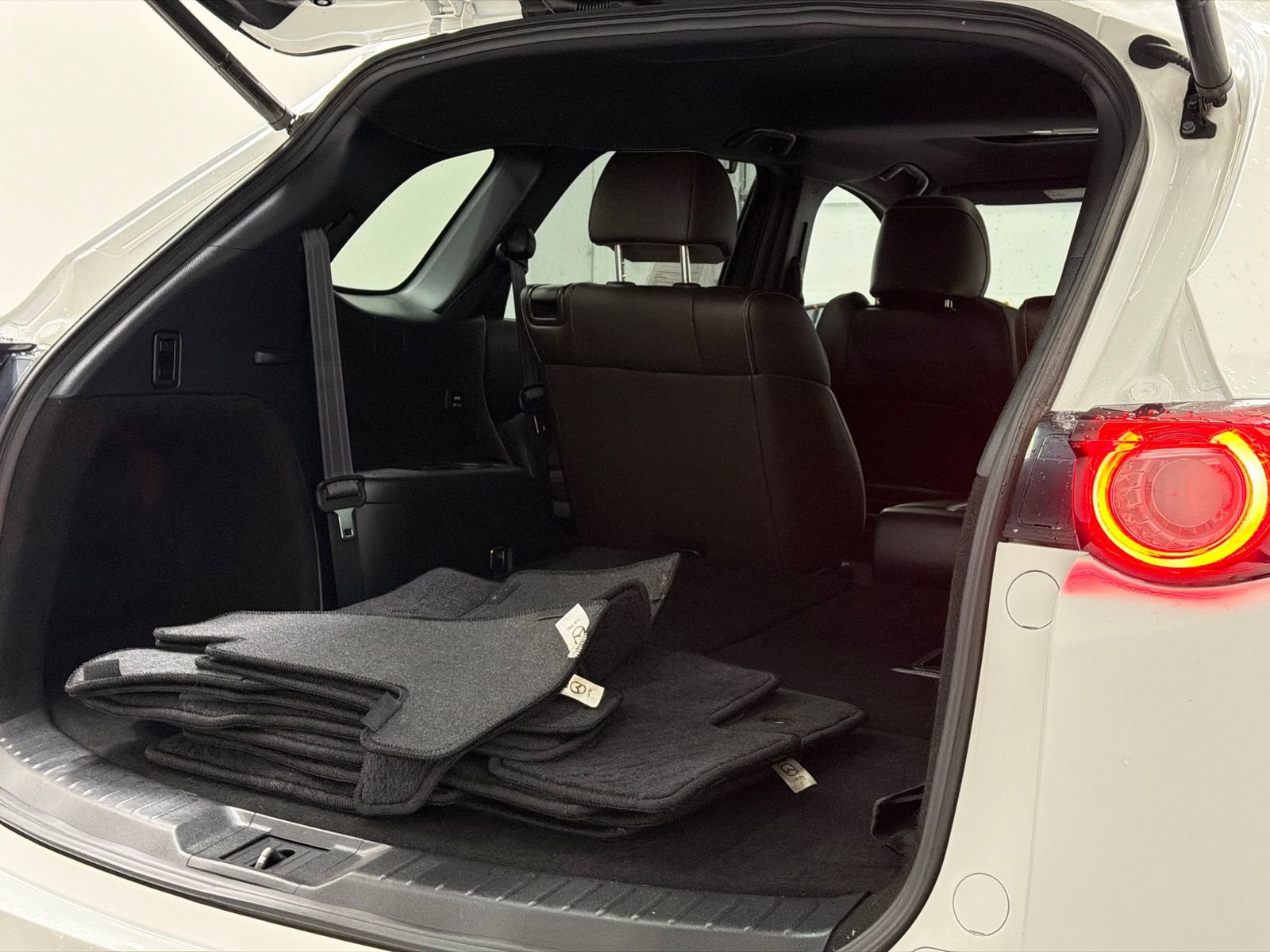 Used 2020 MAZDA CX-9 Signature image 8