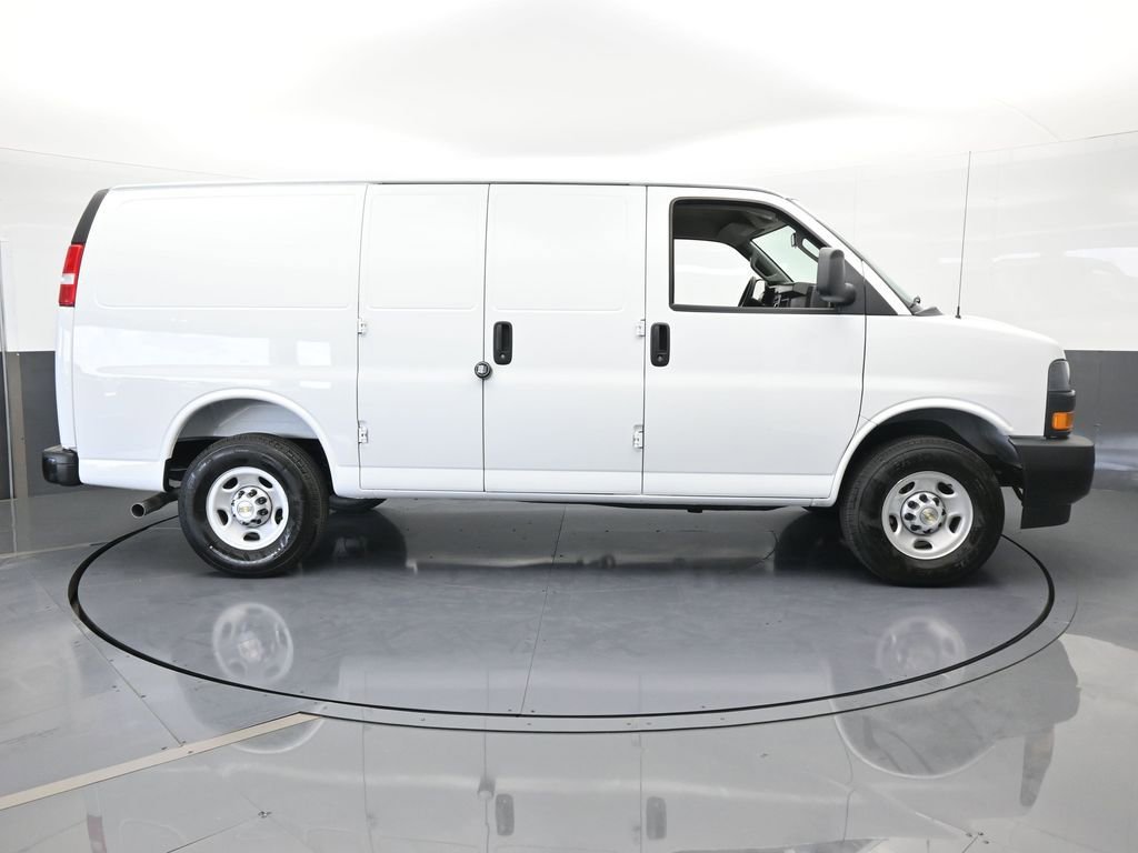 New 2025 Chevrolet Express 2500 w/ Driver Convenience Package image 7