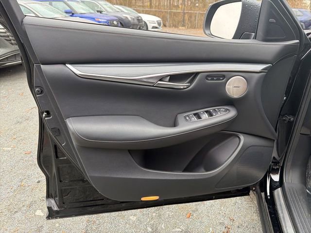Used 2023 INFINITI QX50 Sport image 18