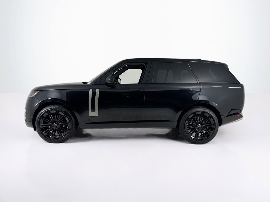Used 2025 Land Rover Range Rover SE AWD/4WD image 2