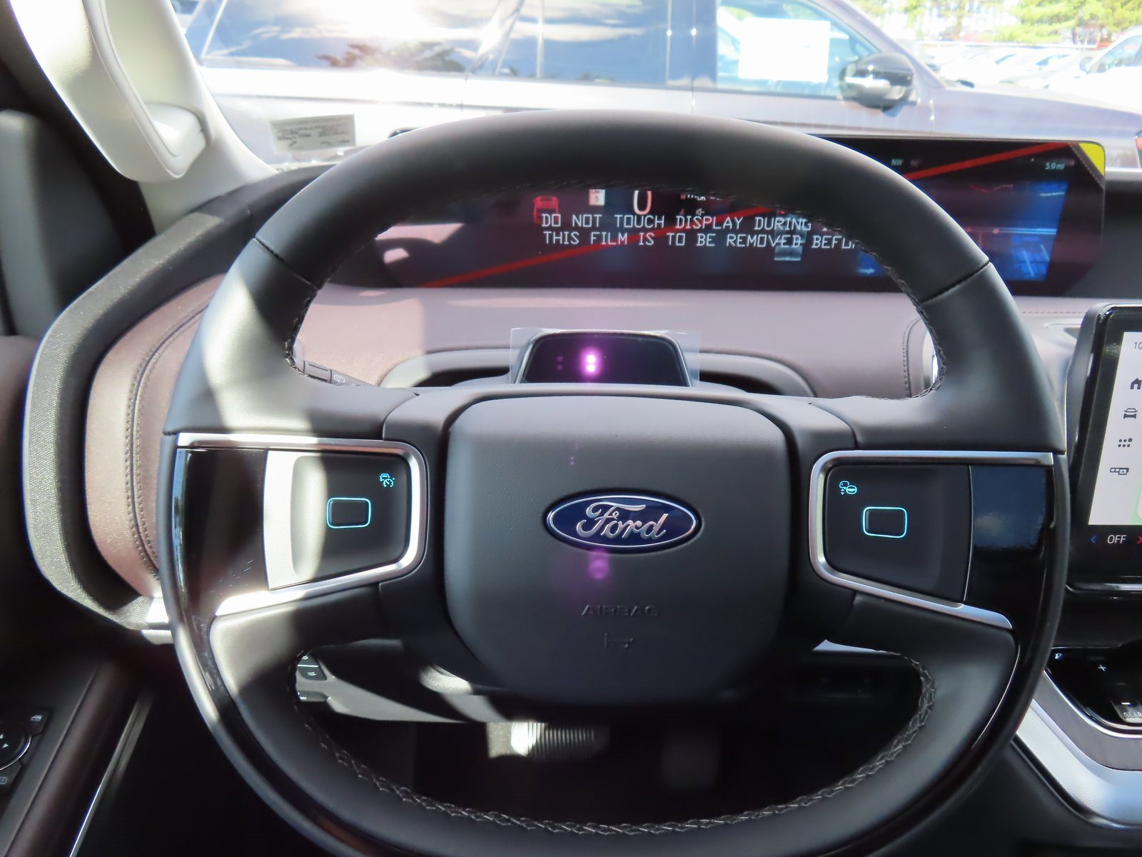 New 2025 Ford Expedition Platinum w/ Platinum Ultimate Package image 10