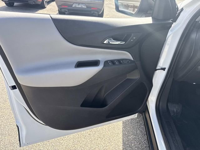 Used 2023 Chevrolet Equinox LS w/ LS Convenience Package image 21