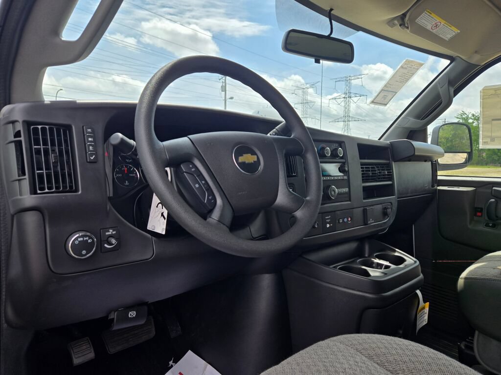 Used 2025 Chevrolet Express 2500 w/ Driver Convenience Package RWD image 19