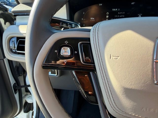Used 2023 Lincoln Aviator AWD w/ Premium Package image 26