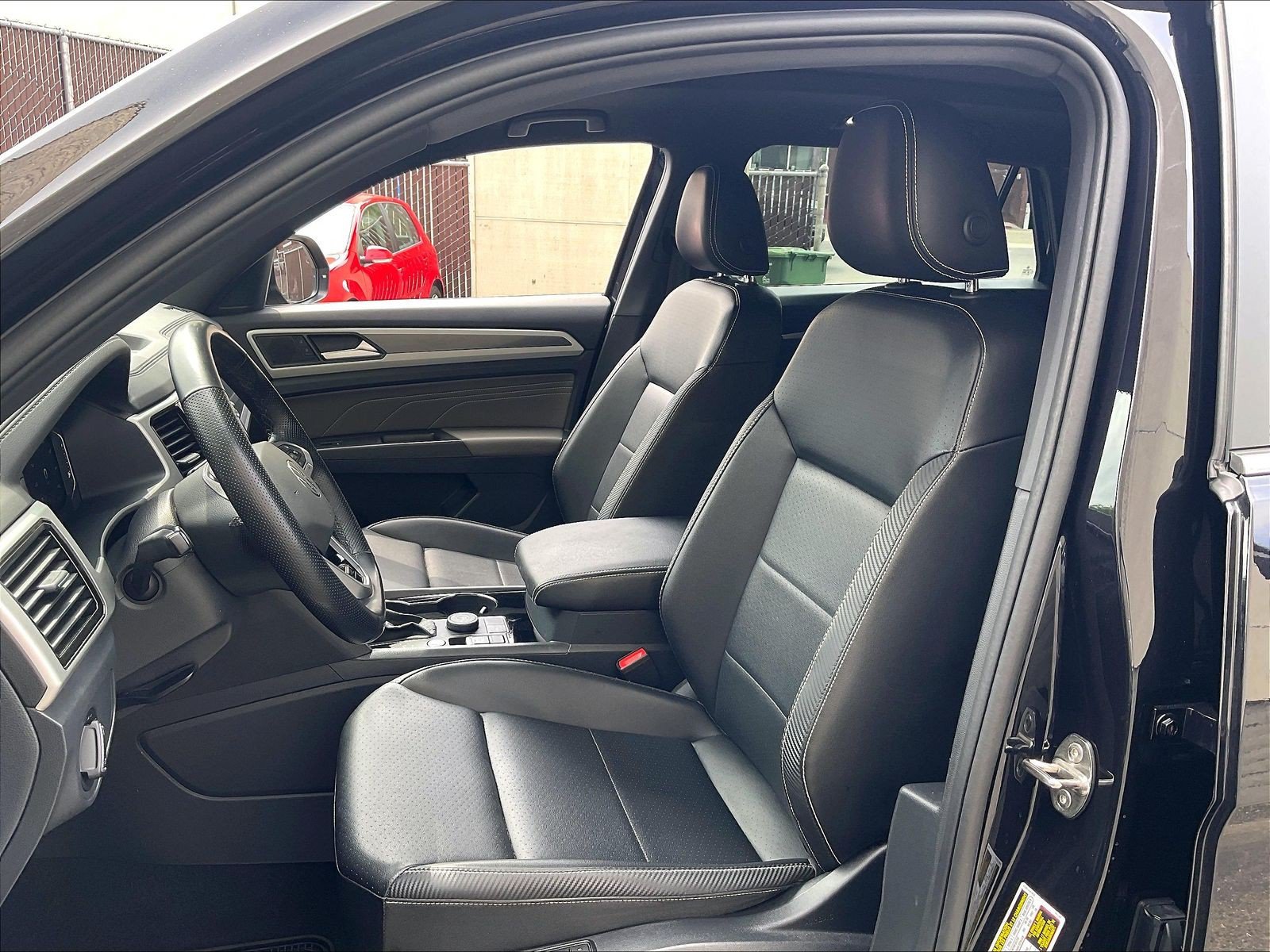 Certified 2022 Volkswagen Atlas Cross Sport SEL R-Line AWD/4WD image 24