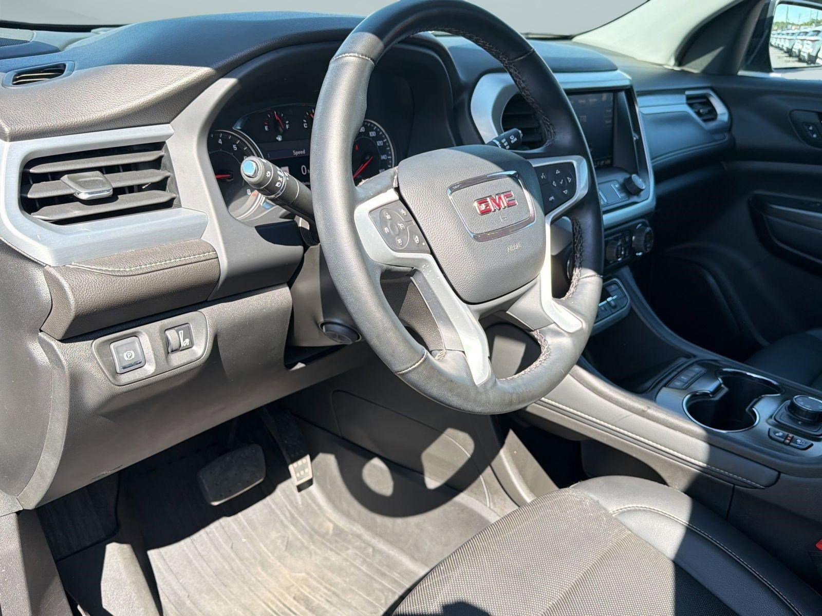 Used 2023 GMC Acadia SLT w/ Elevation Edition AWD/4WD image 4