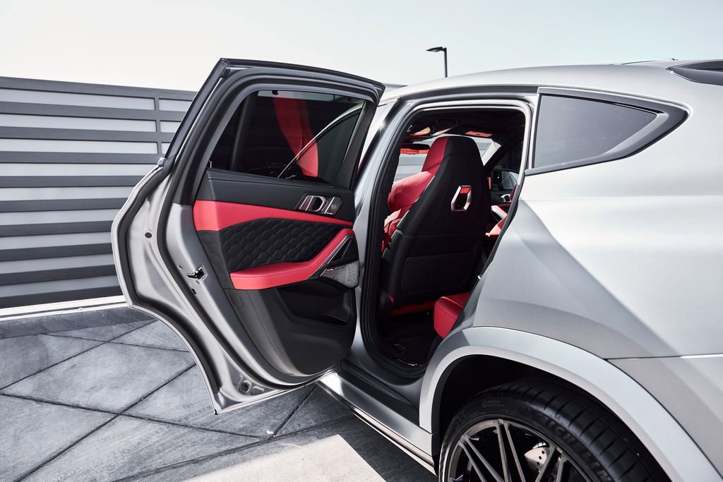 Used 2026 BMW X6 M Competition w/ Executive Package image 29