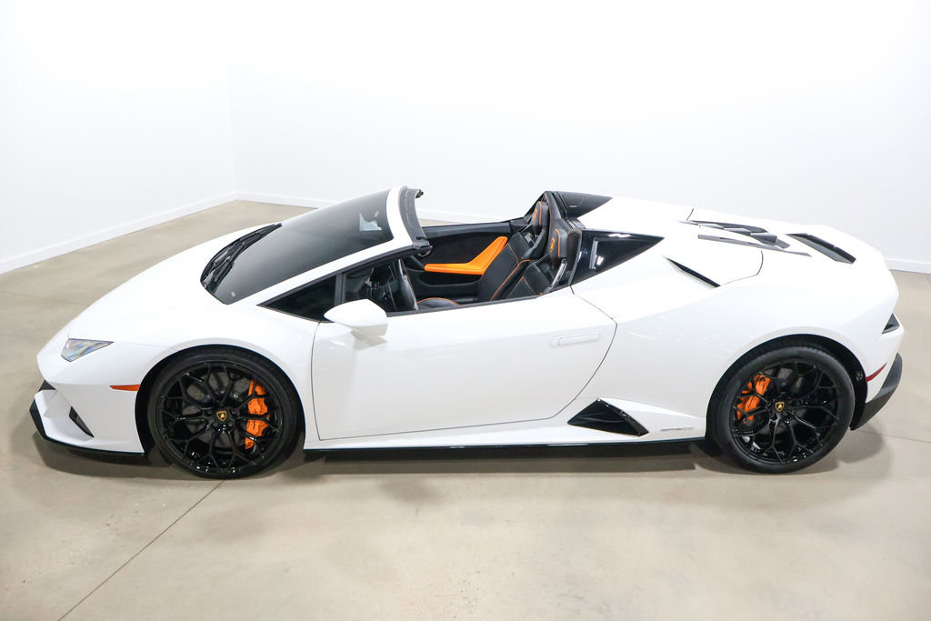 Used 2024 Lamborghini Huracan EVO image 18