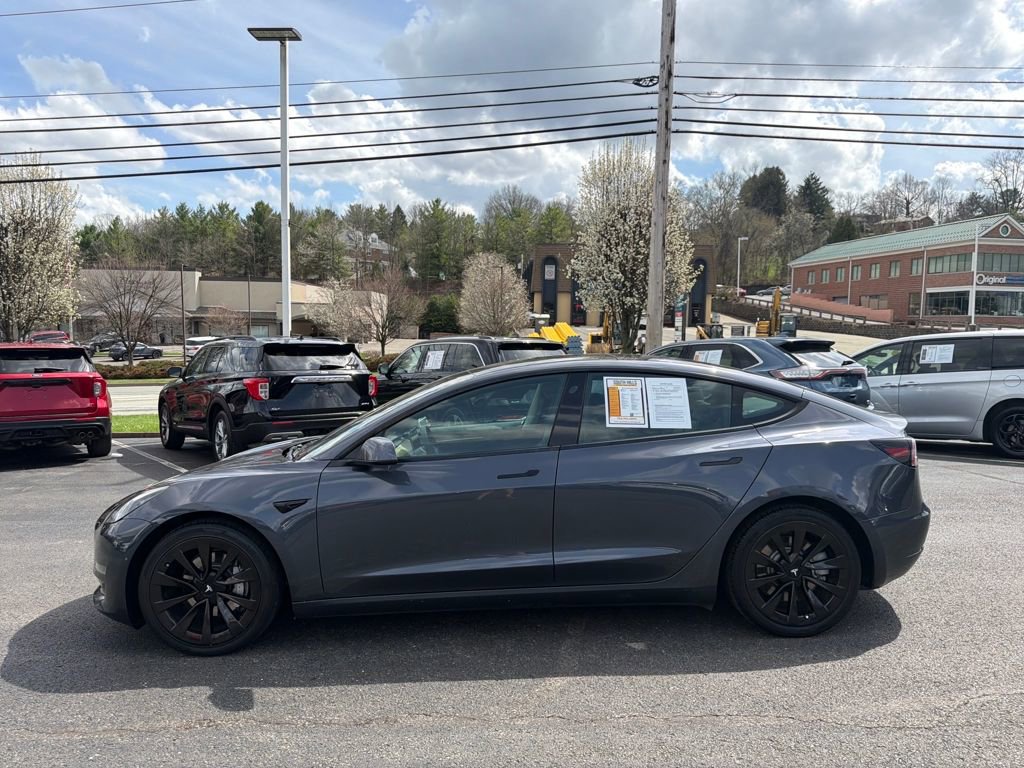 Used 2022 Tesla Model 3 image 4