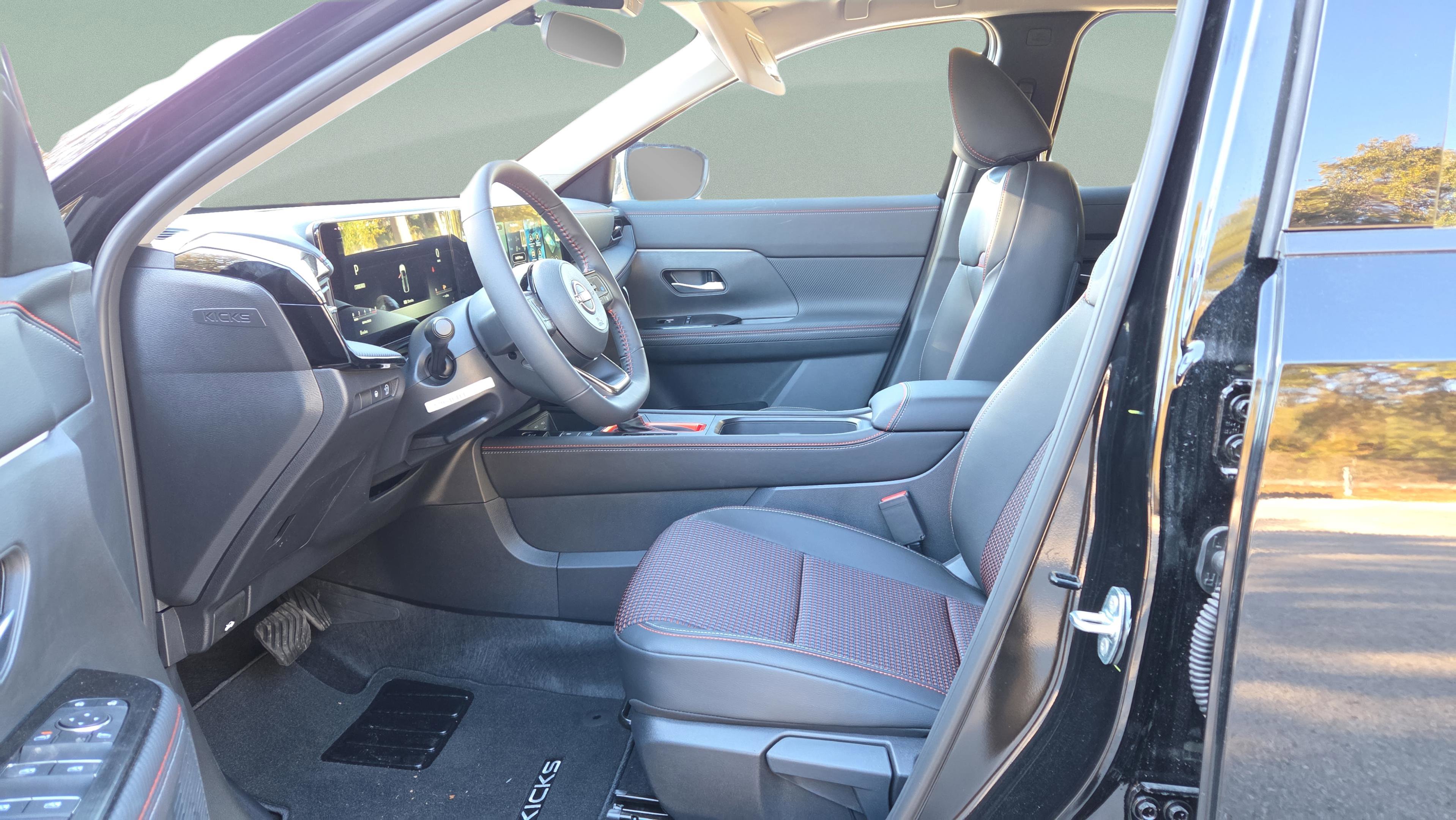 New 2026 Nissan Kicks SR image 11