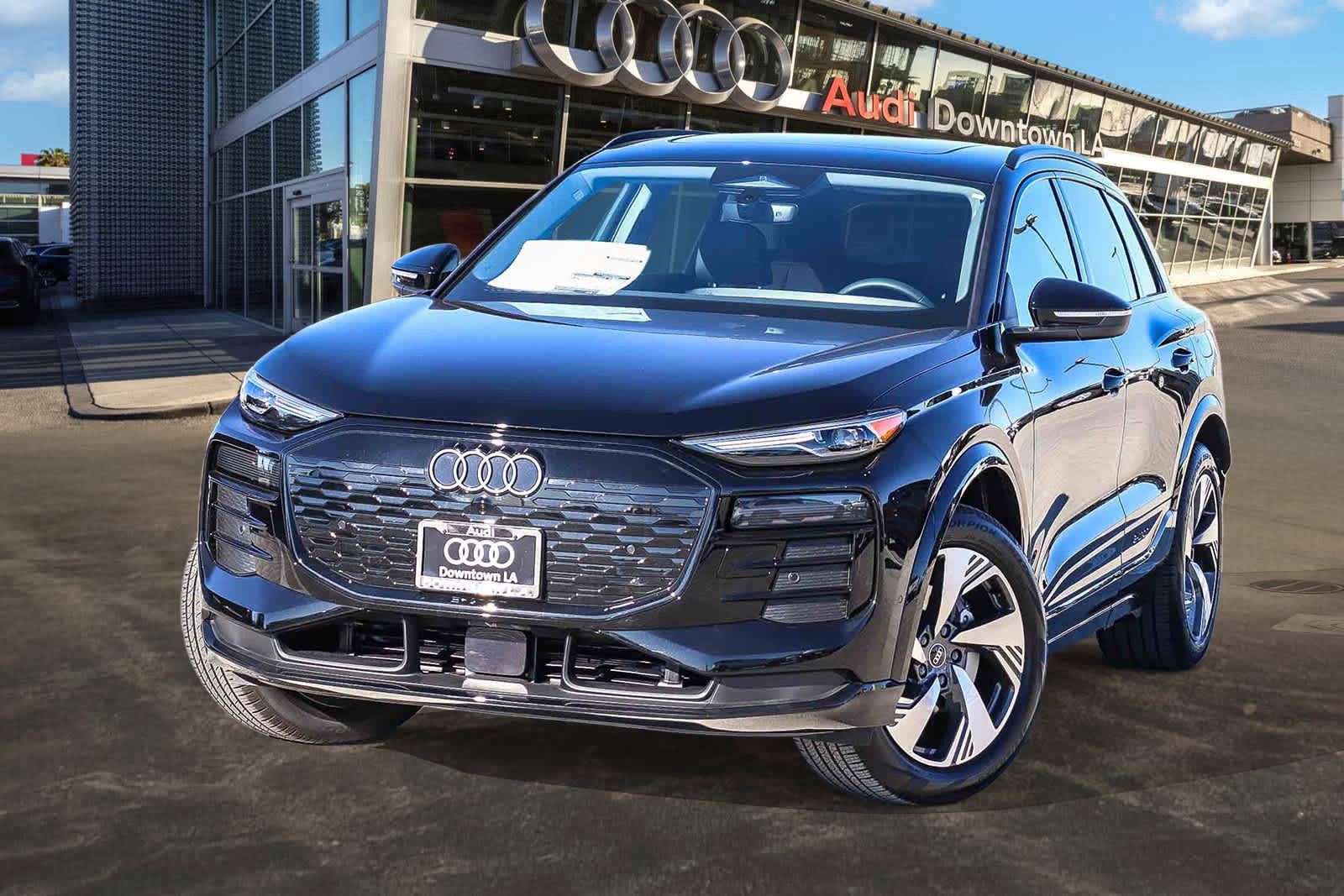 New 2025 Audi Q6 e-tron Premium AWD/4WD image 1