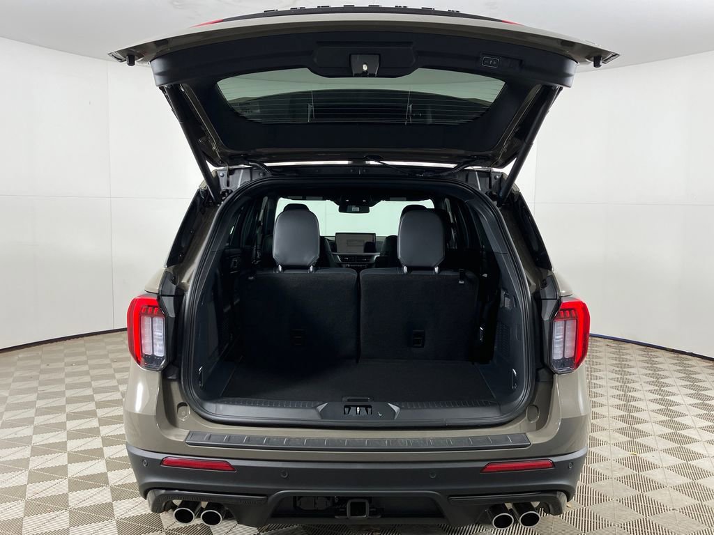 New 2026 Ford Explorer ST image 28