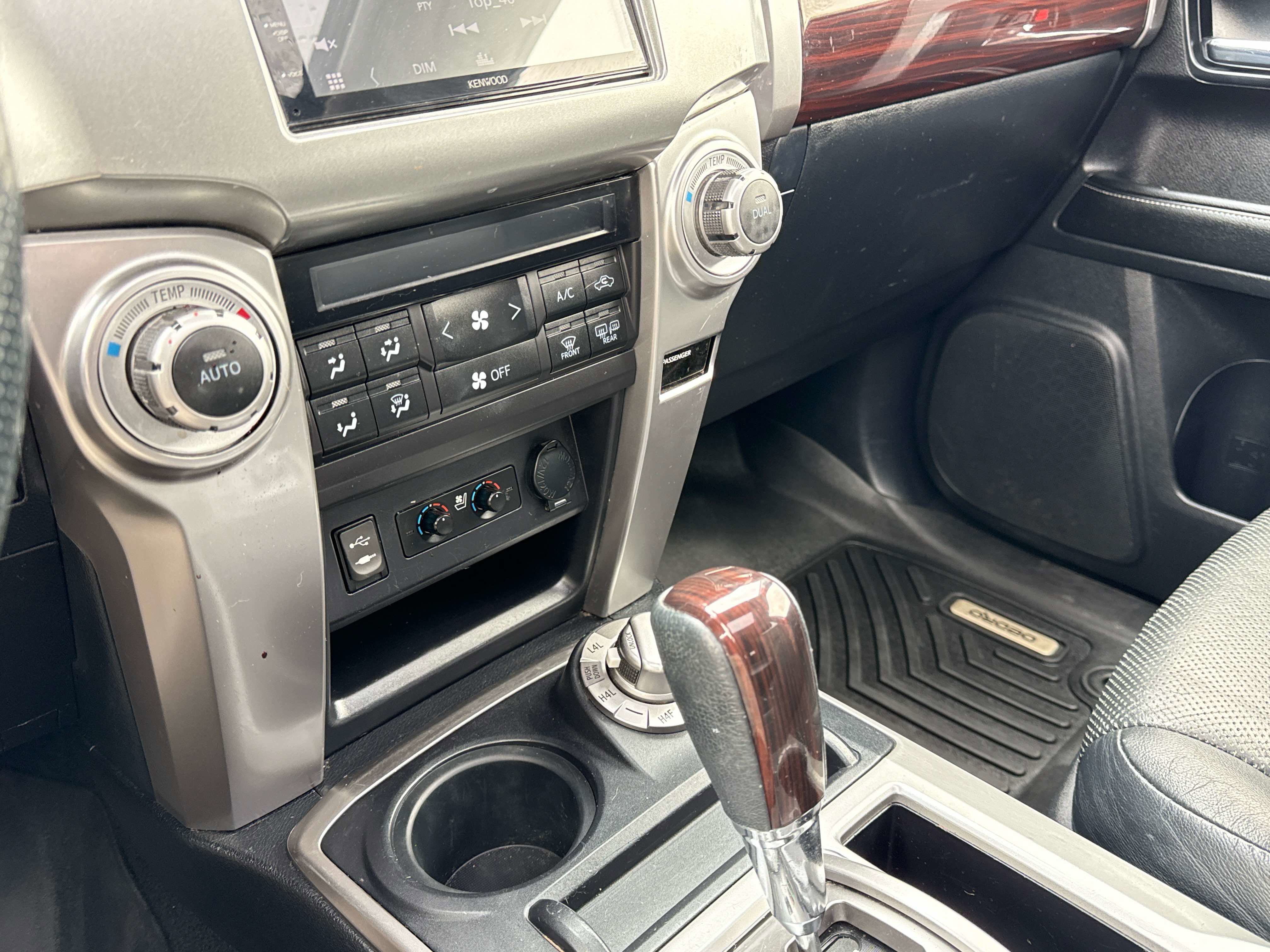 Used 2015 Toyota 4Runner Limited image 21