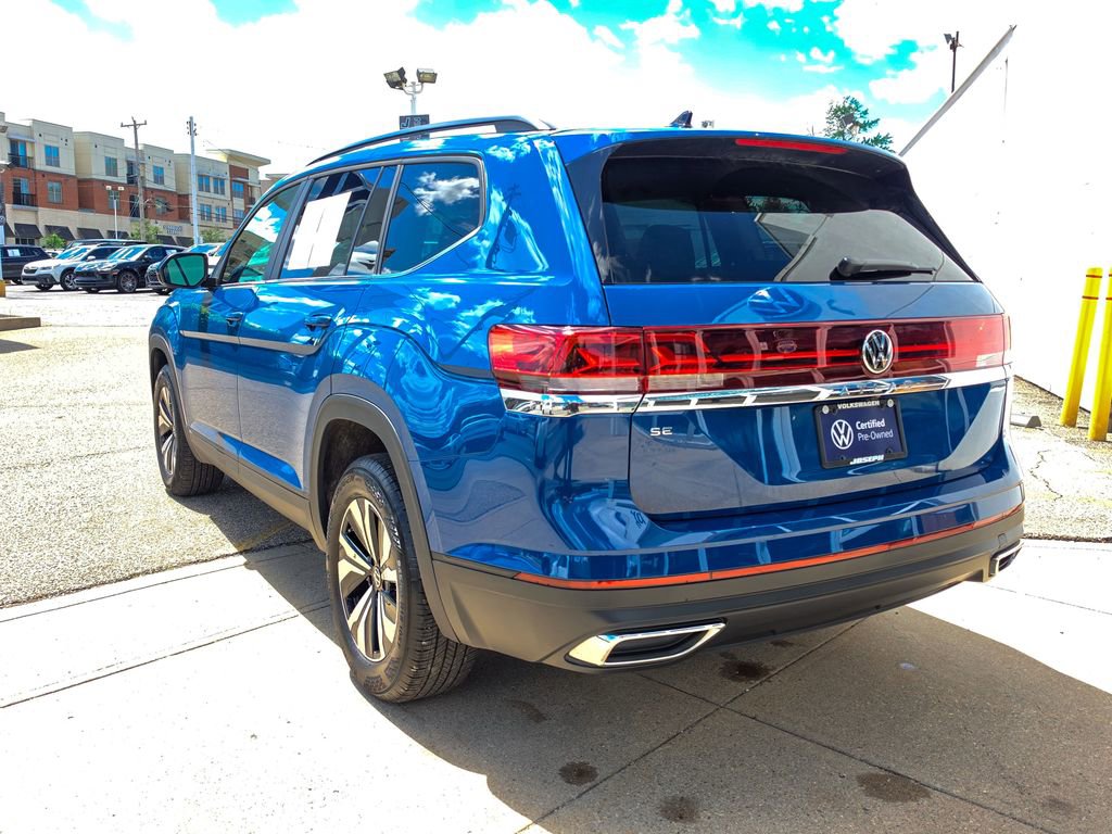 Certified 2025 Volkswagen Atlas SE FWD image 3