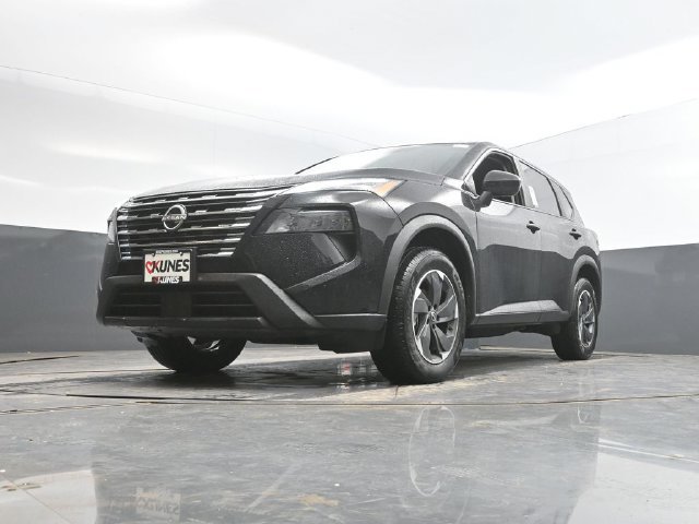 Used 2025 Nissan Rogue SV AWD/4WD image 45