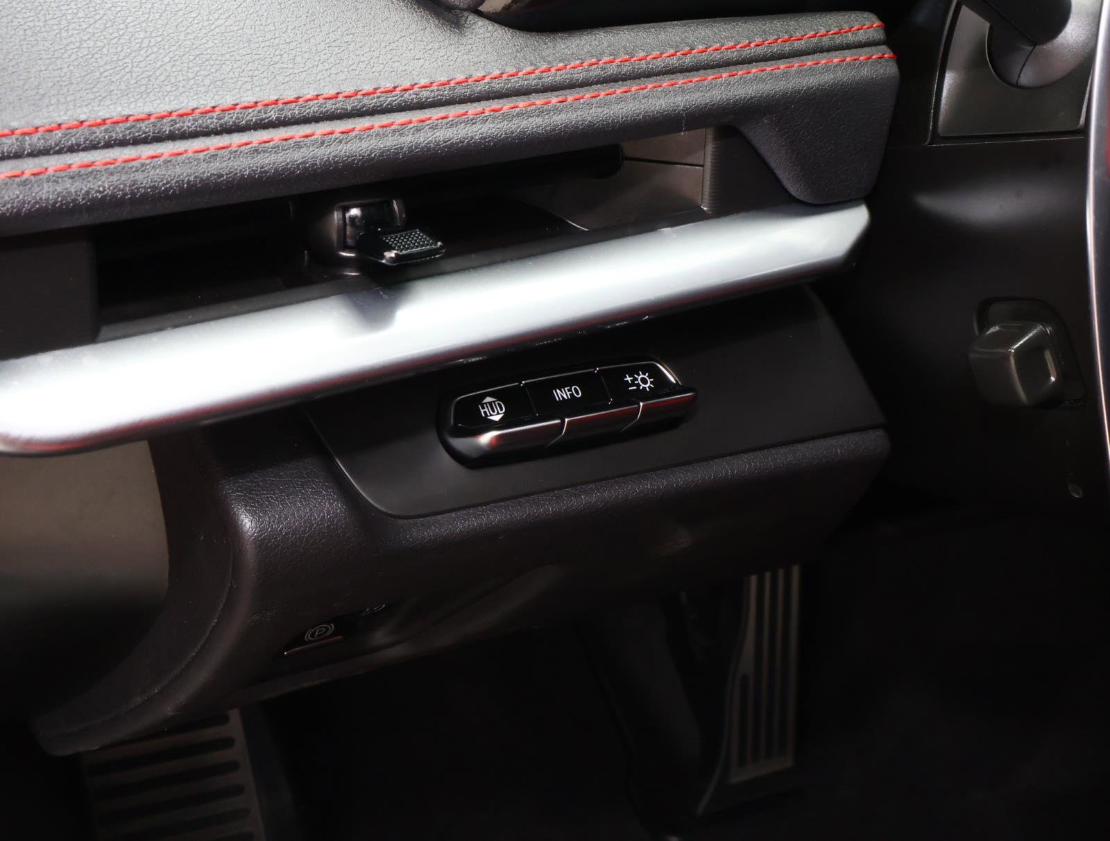 Used 2023 Chevrolet Corvette Stingray Preferred Conv w/ Z51 Performance Package RWD image 21