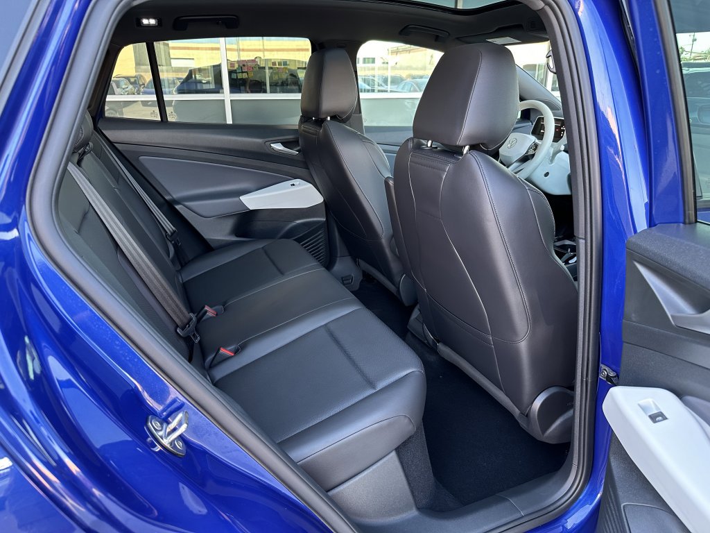 Used 2021 Volkswagen ID.4 1st Edition image 31
