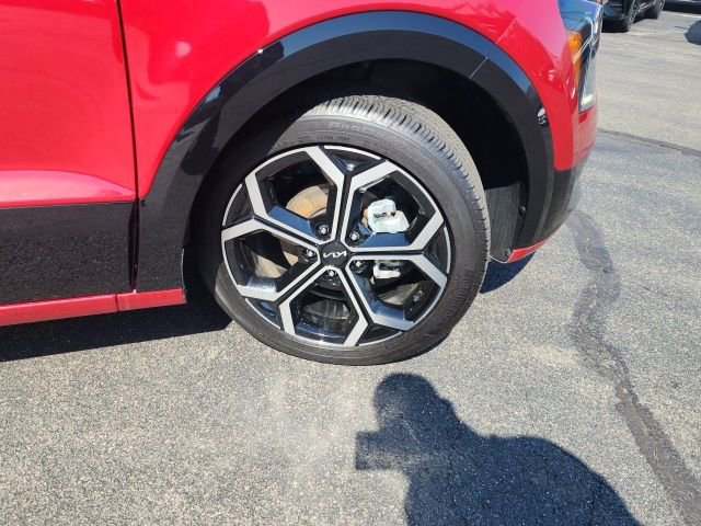 Used 2023 Kia Niro EX Touring image 15