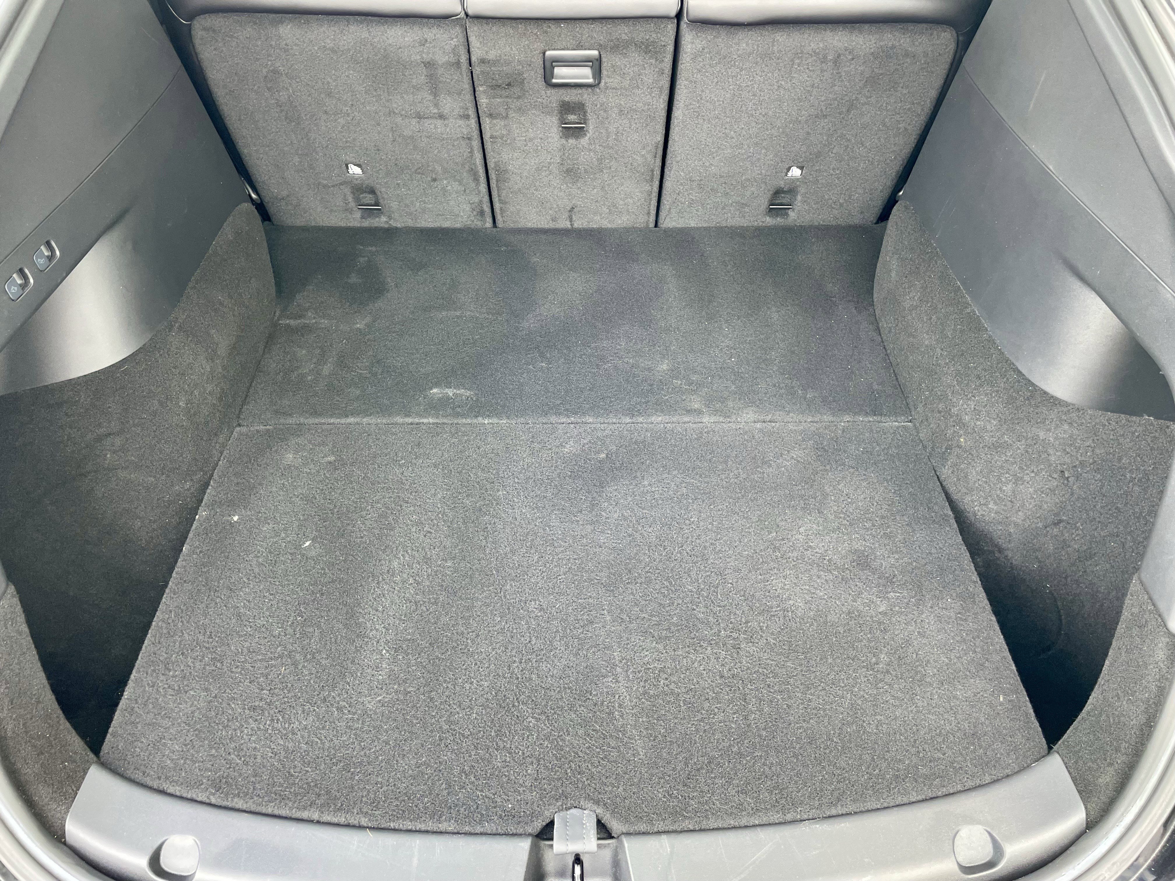 Used 2021 Tesla Model Y Long Range image 39