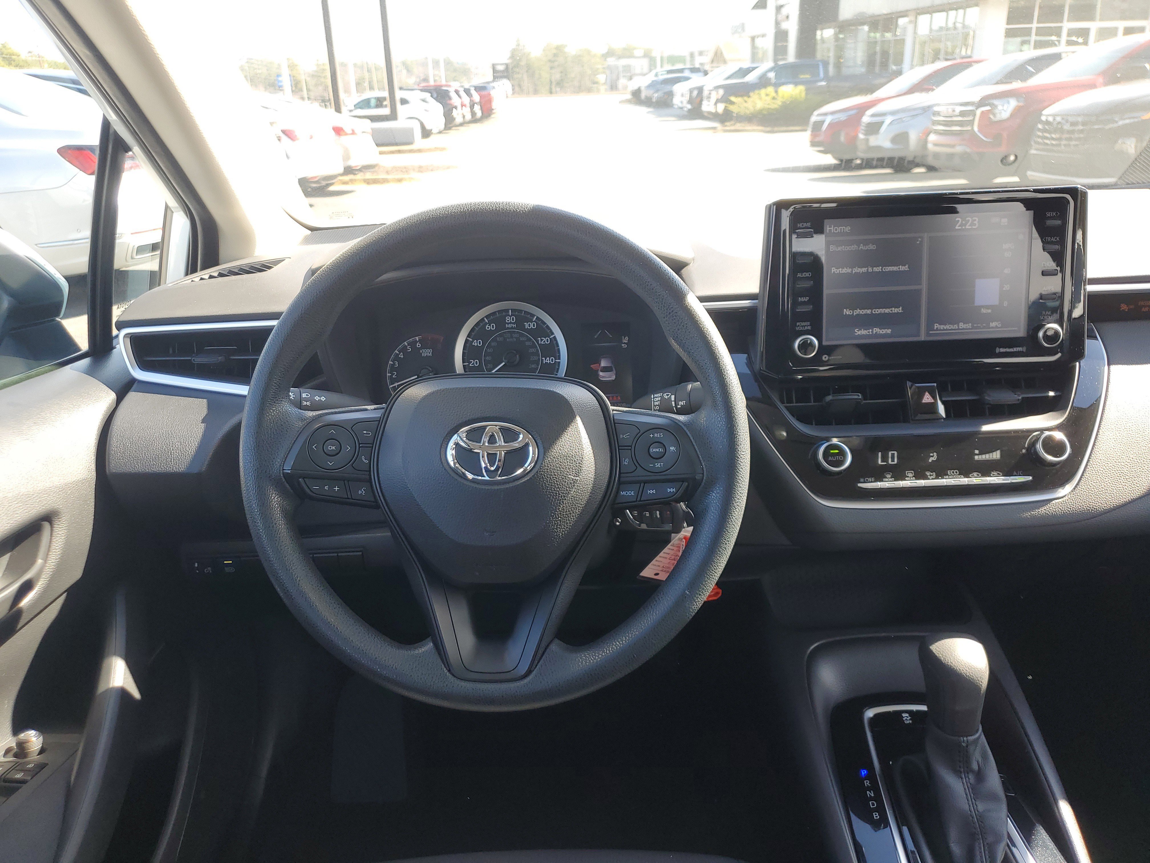 Used 2022 Toyota Corolla LE image 14