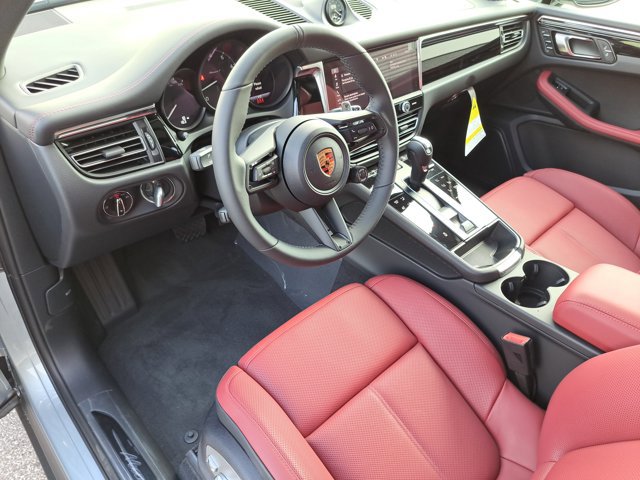 New 2026 Porsche Macan Turbo image 25