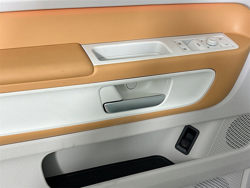 New 2025 Volkswagen ID. Buzz Pro S Plus image 21