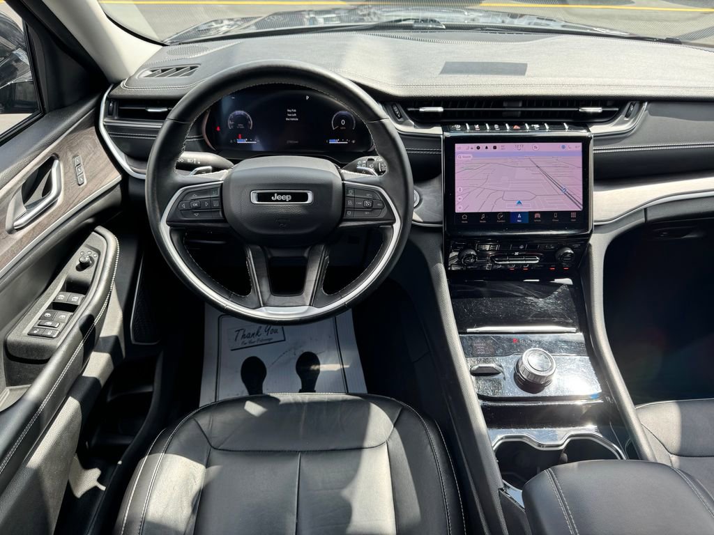 Used 2022 Jeep Grand Cherokee L Limited AWD/4WD image 22