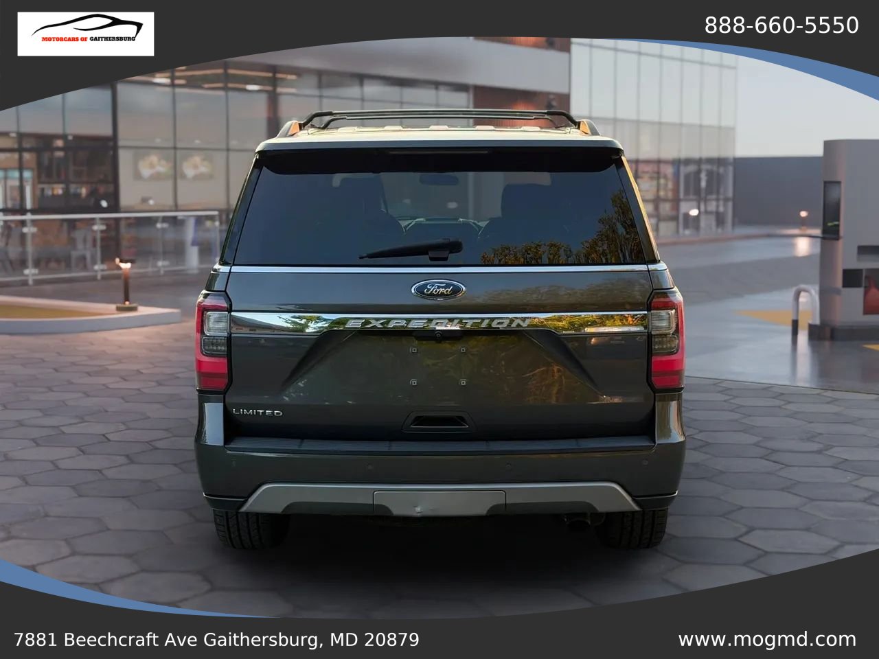 Used 2018 Ford Expedition Limited w/ Equipment Group 301A AWD/4WD image 4