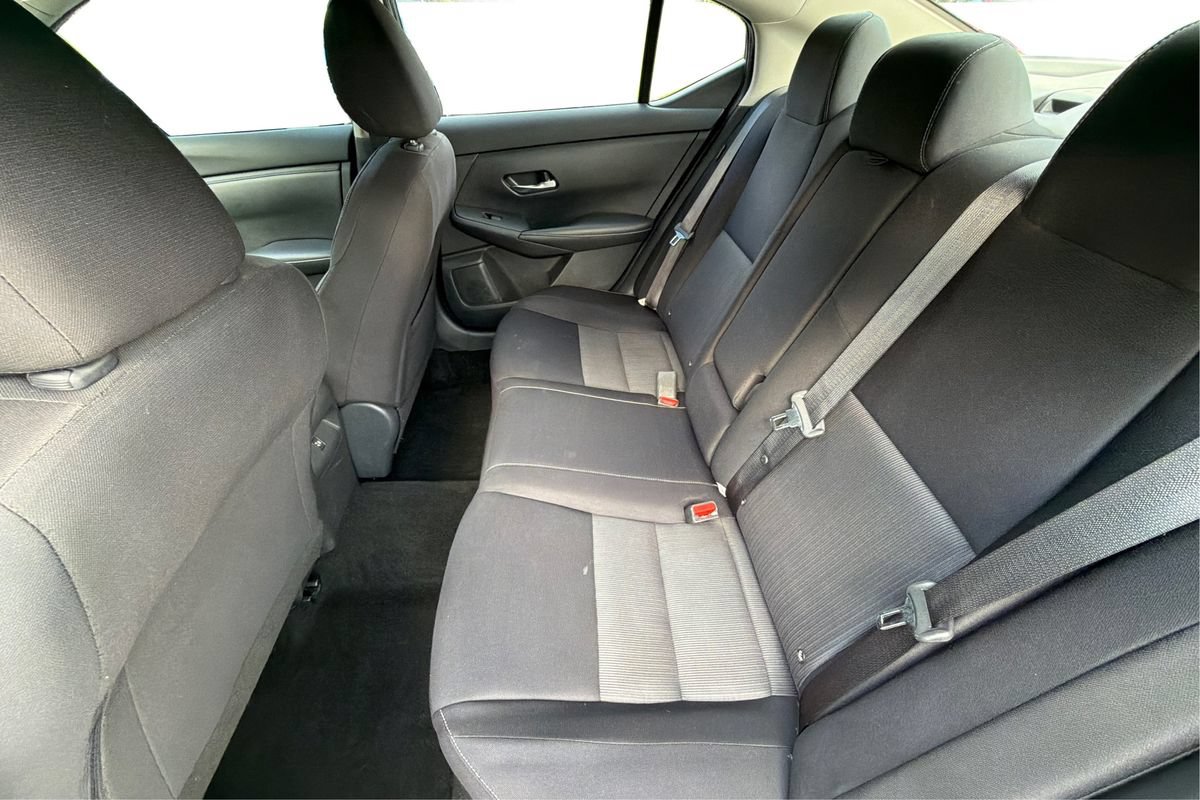 Used 2020 Nissan Sentra SV FWD image 10