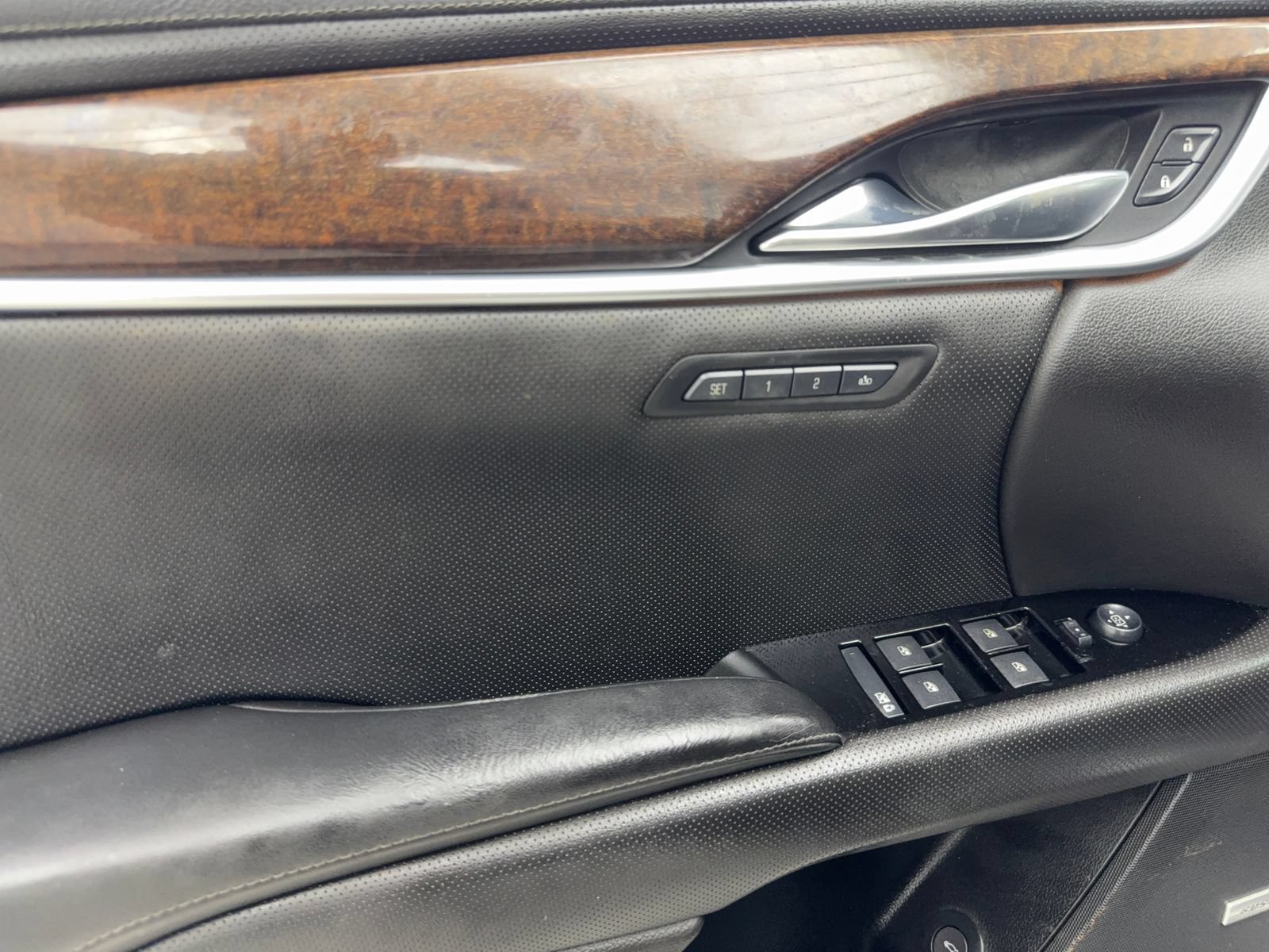 Used 2013 Cadillac XTS Premium FWD image 33