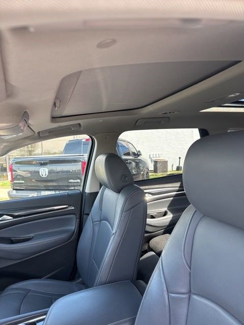 Used 2019 Buick Enclave Essence image 16