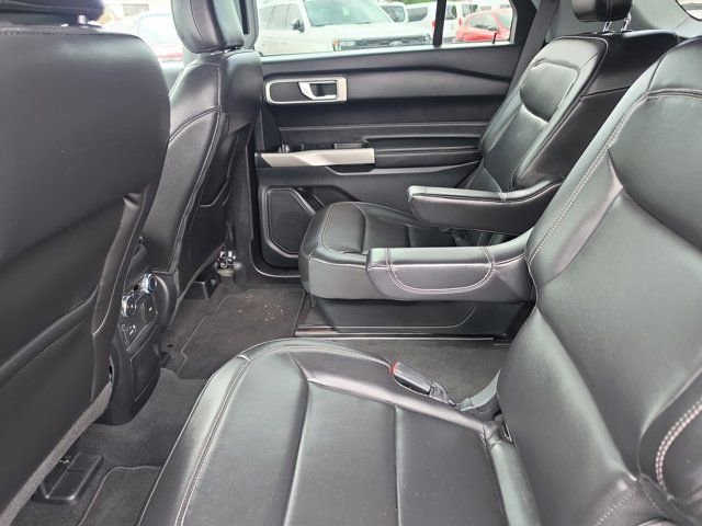 Certified 2022 Ford Explorer XLT w/ Equipment Group 202A image 12