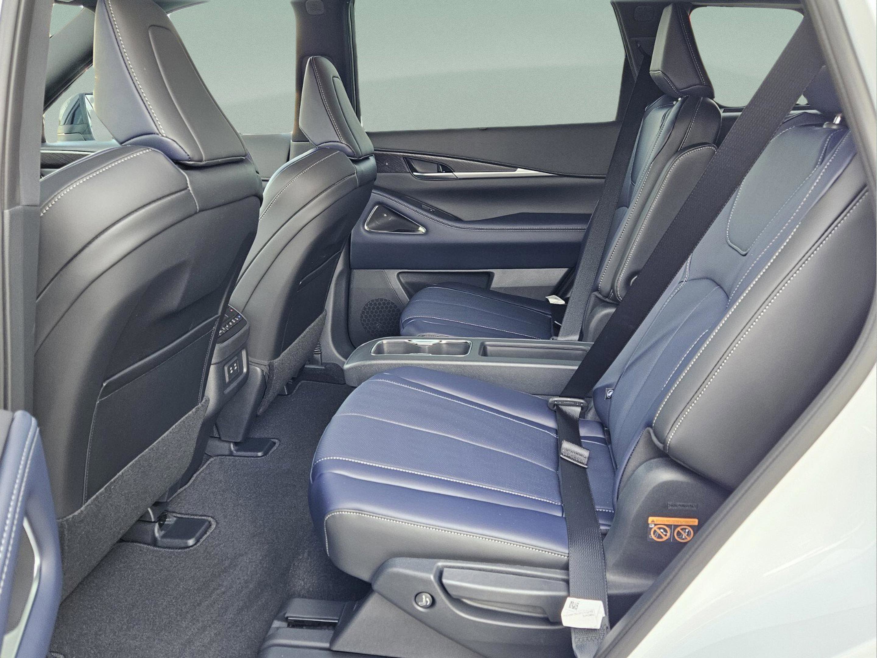 New 2026 INFINITI QX60 Sport image 12