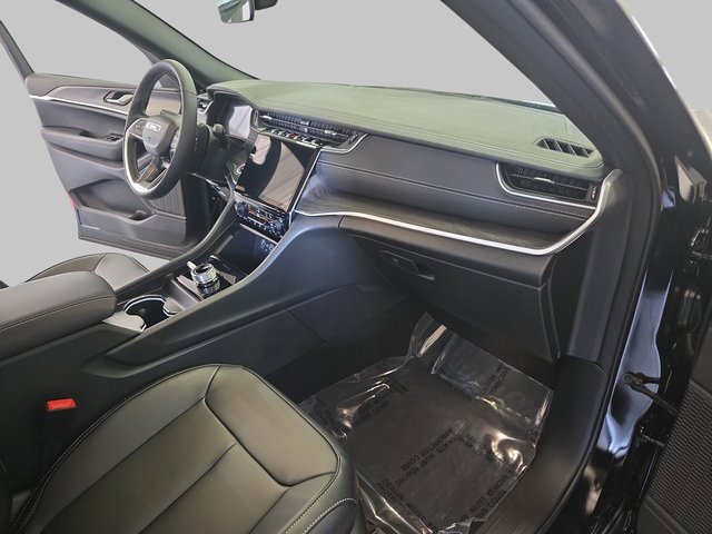 New 2025 Jeep Grand Cherokee Limited w/ Trailer Tow Package image 10