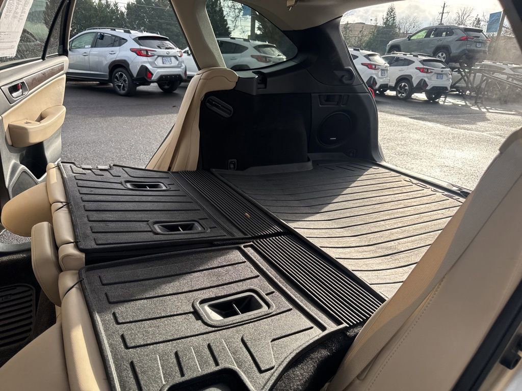 Used 2015 Subaru Outback 3.6R Limited image 16