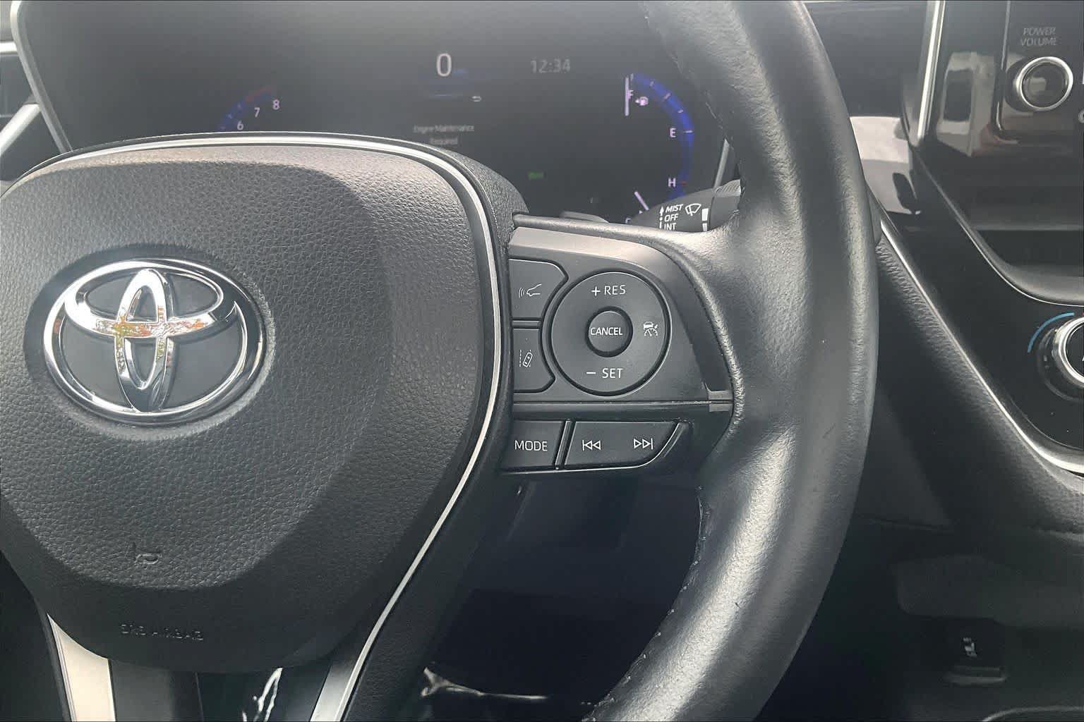 Used 2022 Toyota Corolla XSE FWD image 25