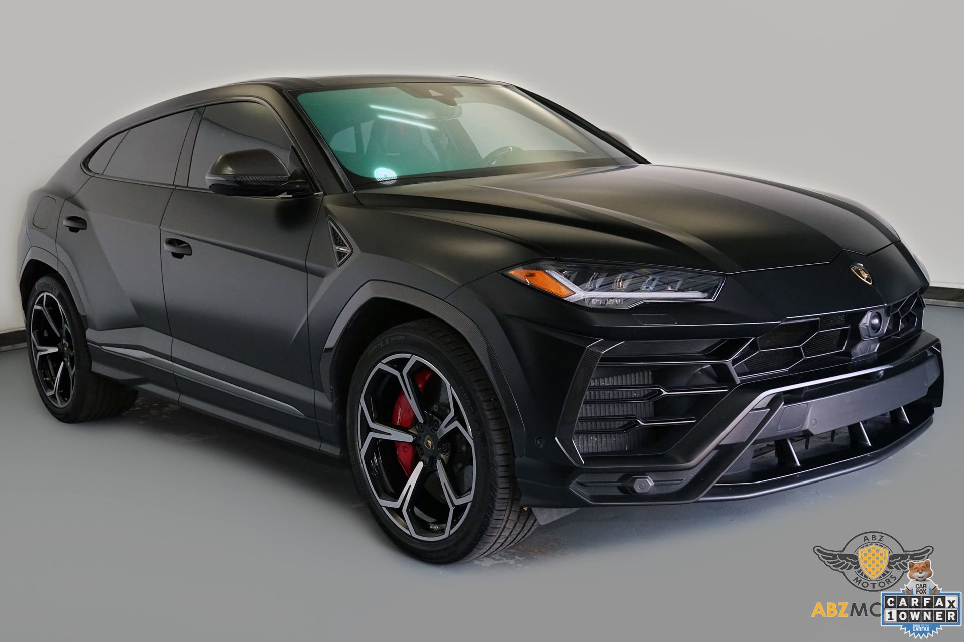Used 2021 Lamborghini Urus image 2