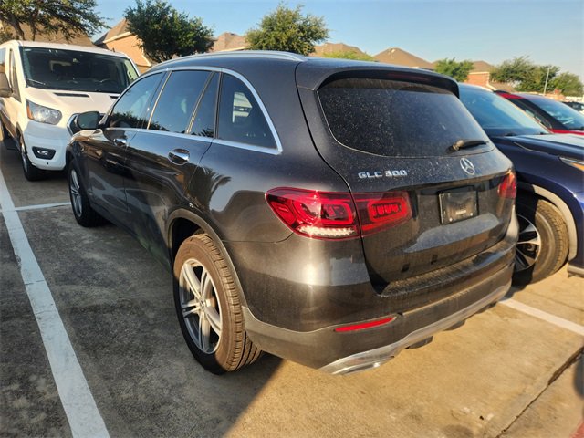 Used 2020 Mercedes-Benz GLC 300 image 4