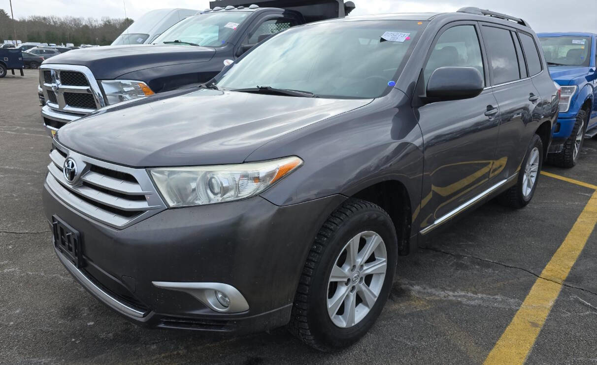 Used 2013 Toyota Highlander SE