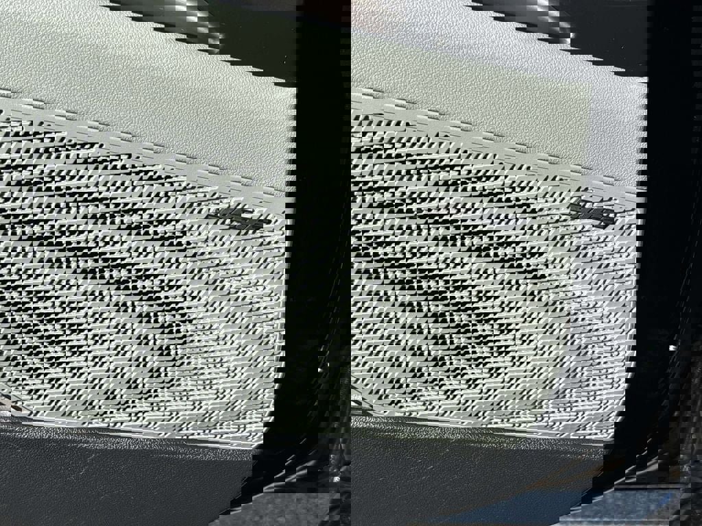 Used 2024 Hyundai Elantra Limited image 18