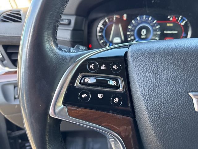 Used 2019 Cadillac Escalade Premium Luxury image 13