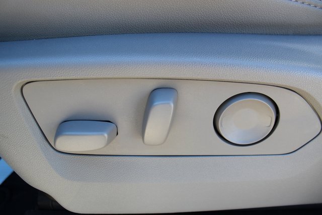 Used 2023 GMC Sierra 1500 SLT image 16